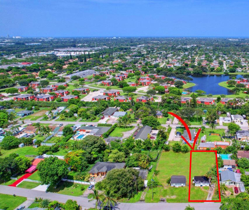 1280 Sunset Road West Palm Beach, FL 33406 - Photo 3 of 5 a view of yard and outdoor space