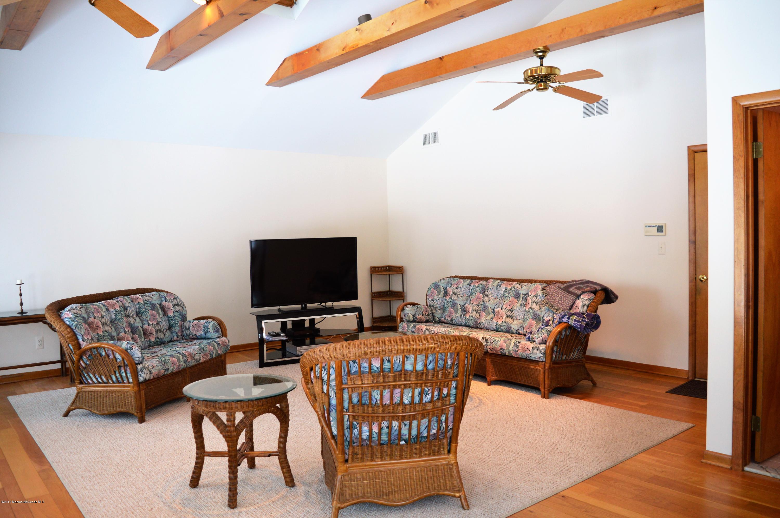 66 Wallace Road Middletown, NJ 07748 - Photo 6 of 39 Great Room