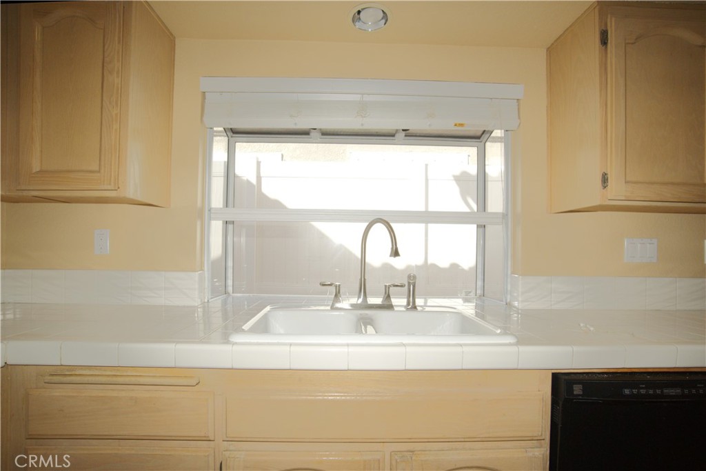 7135 Highland Spring Lane Highland, CA 92346 - Photo 38 of 72