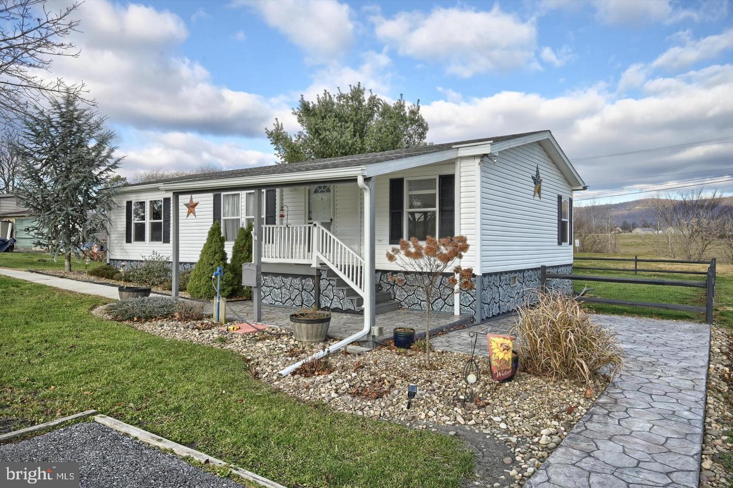 435 Cornman Road Carlisle, PA 17013 - Photo 4 of 26 Gallery Image 4