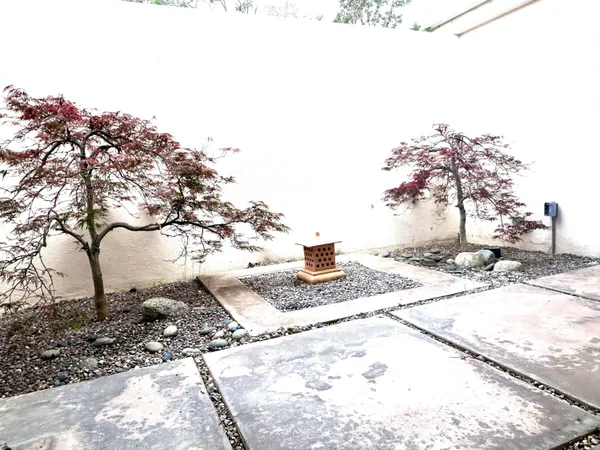 $3,995,000 | 1046 Somera Road, Los Angeles, CA 90077