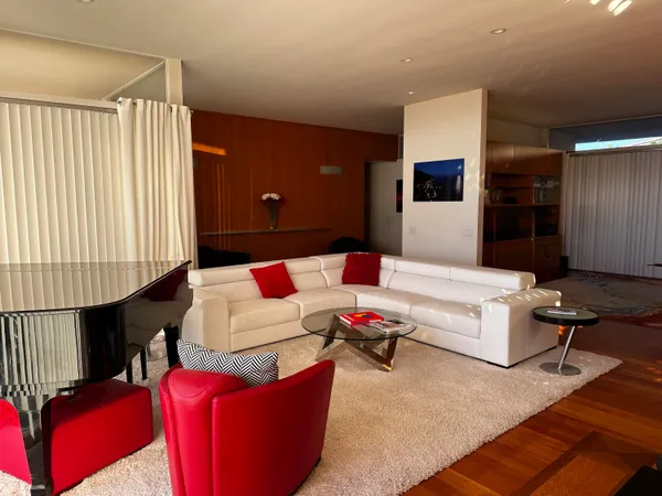 $3,995,000 | 1046 Somera Road, Los Angeles, CA 90077