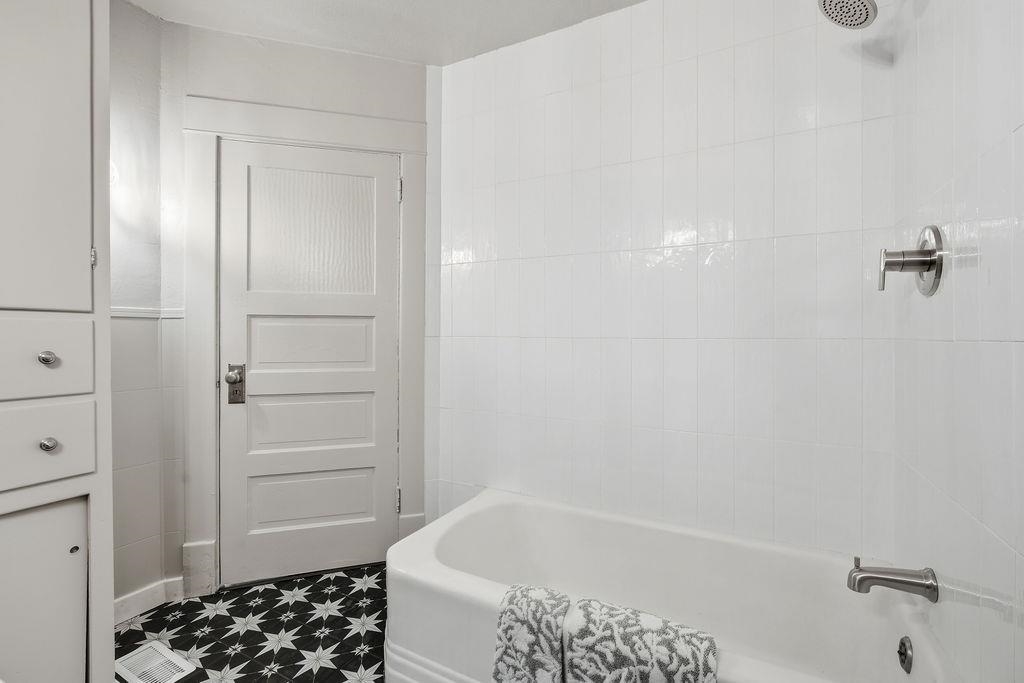 2114 South Grand Boulevard Spokane, WA 99203 - Photo 22 of 50