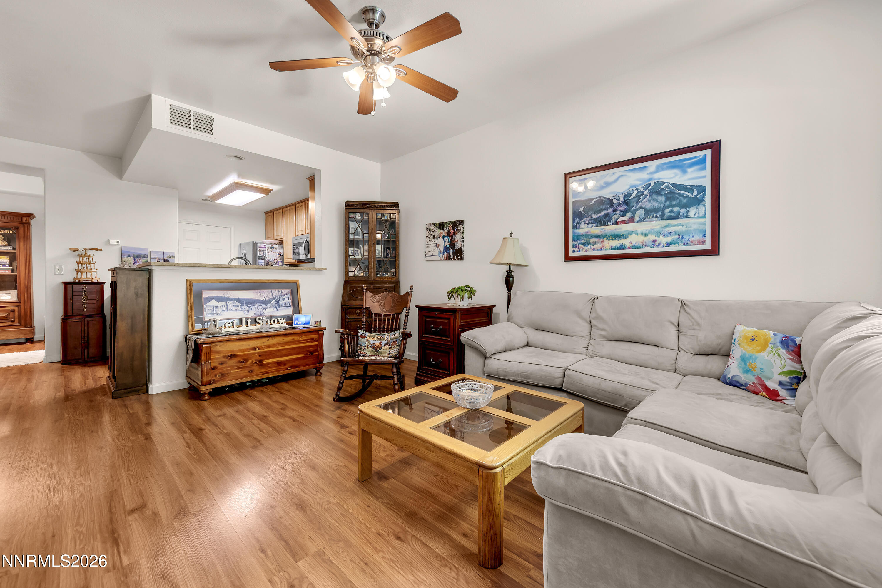 900 South Meadows Parkway, Unit 2212 Reno, NV 89521 - Photo 9 of 31 Living Room