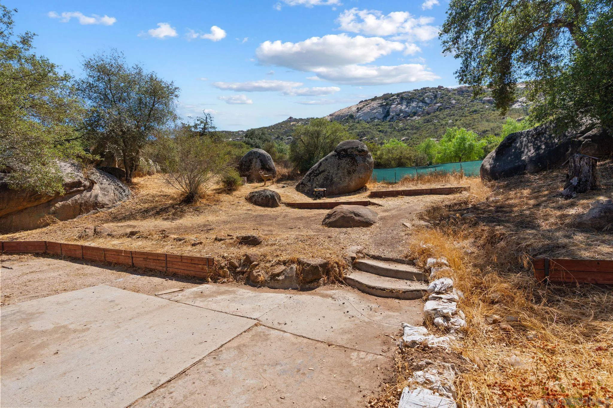 4722 Park Lane Alpine, CA 91901 - Photo 23 of 35 a view of a backyard of the house