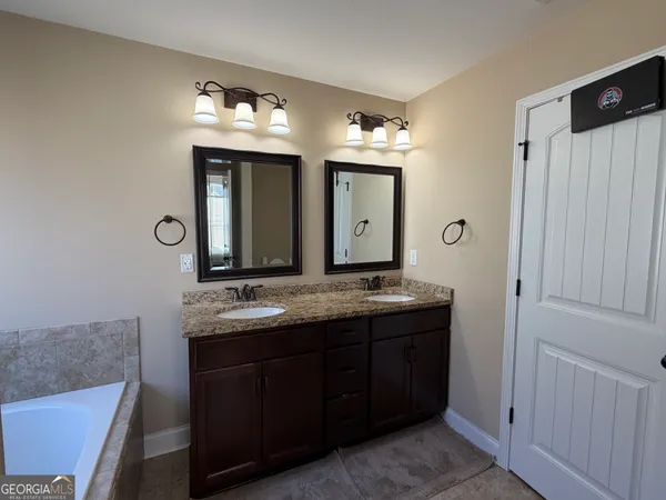 $253,900 | 124 Hawks Rdg Trace, Byron, GA 31008