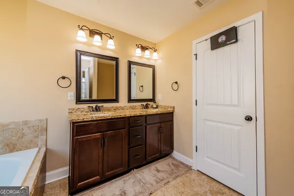 $253,900 | 124 Hawks Rdg Trace, Byron, GA 31008