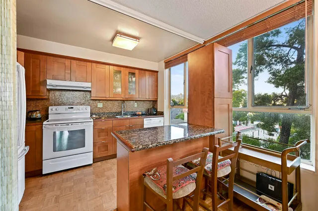 $549,000 | 320 Lee Street, Unit 405, Oakland, CA 94610