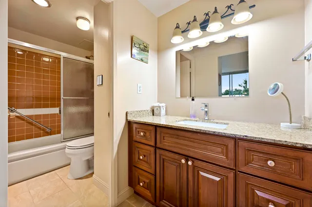 $549,000 | 320 Lee Street, Unit 405, Oakland, CA 94610