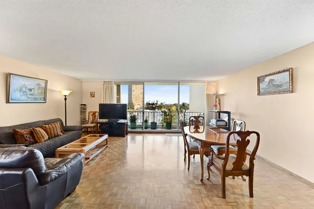 $549,000 | 320 Lee Street, Unit 405, Oakland, CA 94610