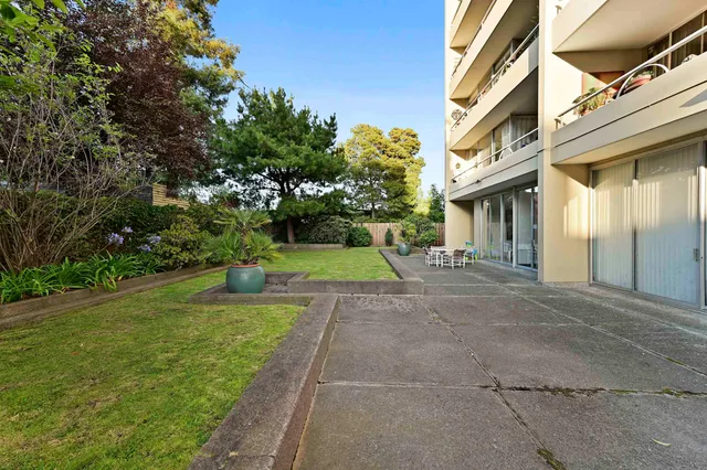 $549,000 | 320 Lee Street, Unit 405, Oakland, CA 94610