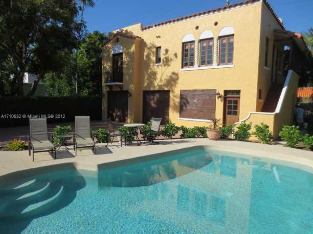 2330 Prairie Avenue Miami Beach, FL 33140 - Photo 3 of 25 a front view of house with yard and green space