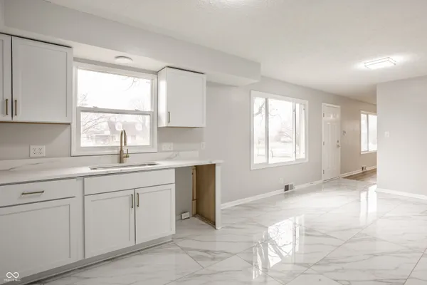 $249,900 | 4507 Earlham Drive, Indianapolis, IN 46227