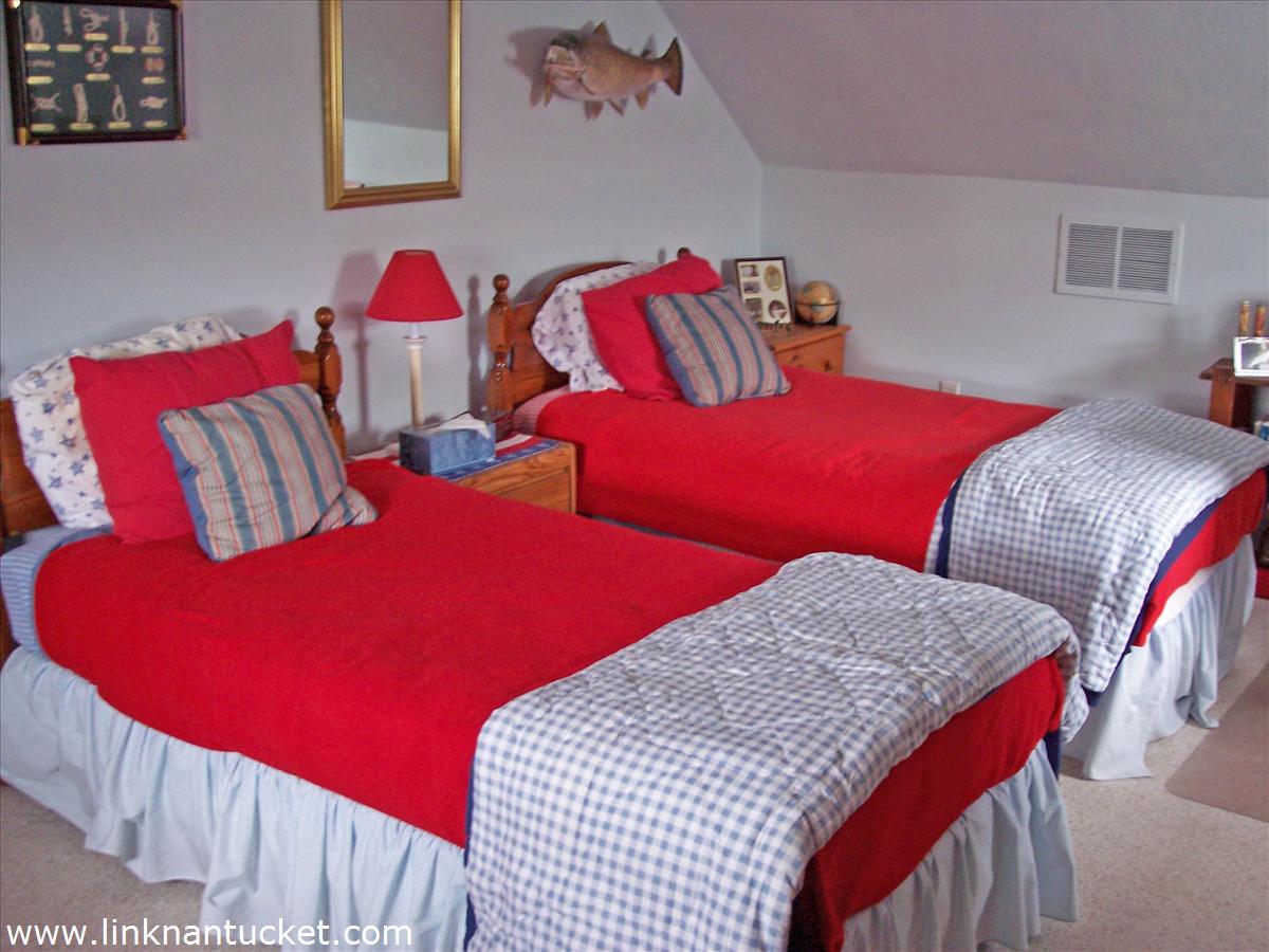 132 Surfside Road Nantucket, MA 02554 - Photo 14 of 17