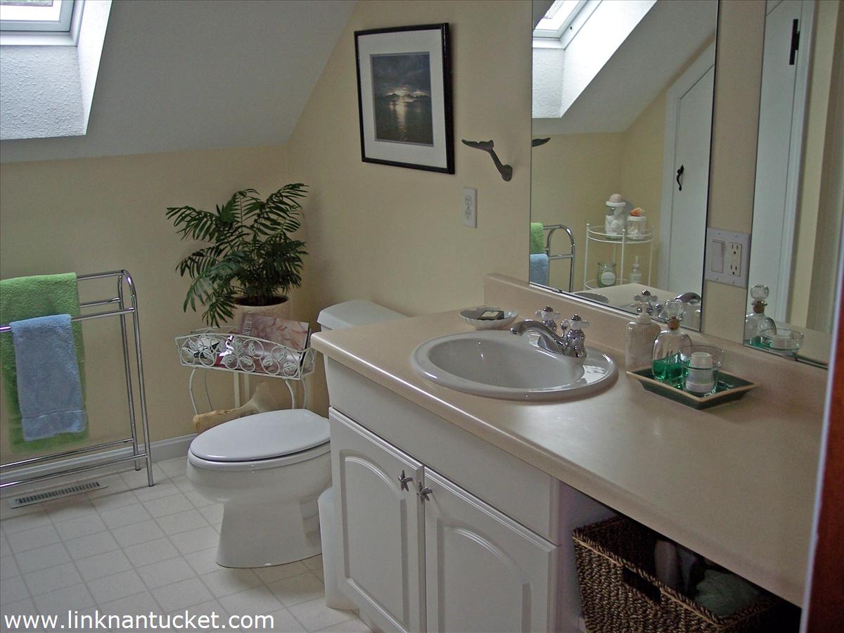 132 Surfside Road Nantucket, MA 02554 - Photo 15 of 17