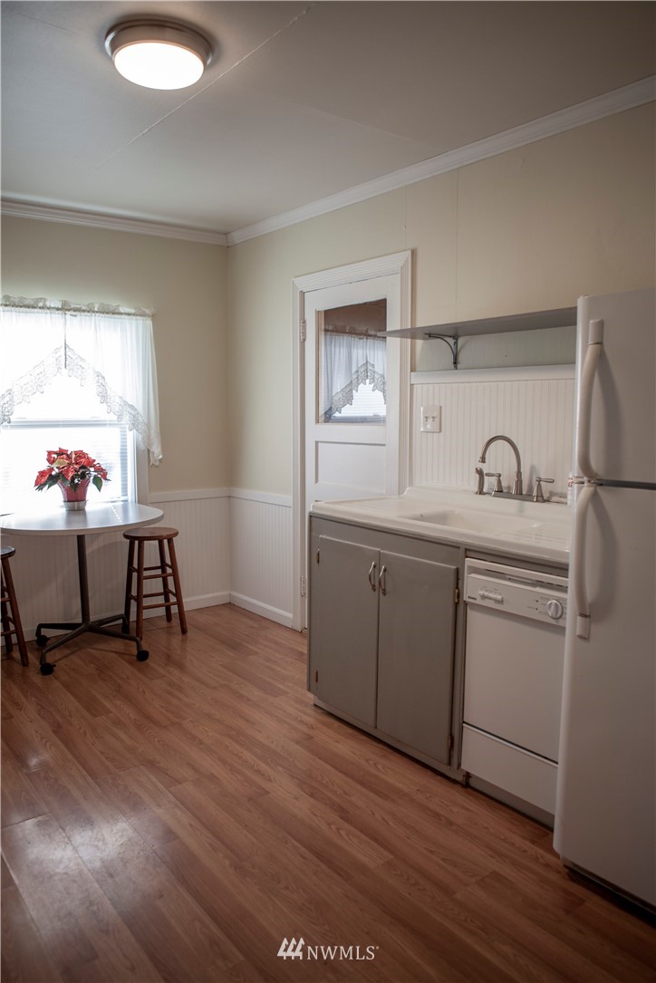 431 Maple Avenue Southwest Renton, WA 98057 - Photo 10 of 23