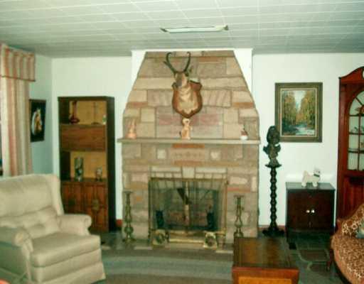 1098 Eldersville Road Burgettstown, PA 15021 - Photo 3 of 8