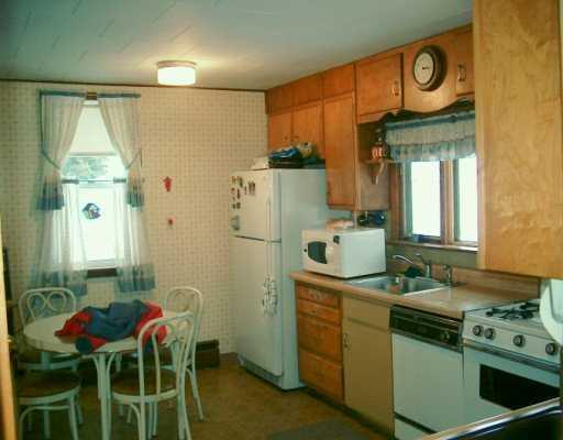 1098 Eldersville Road Burgettstown, PA 15021 - Photo 5 of 8