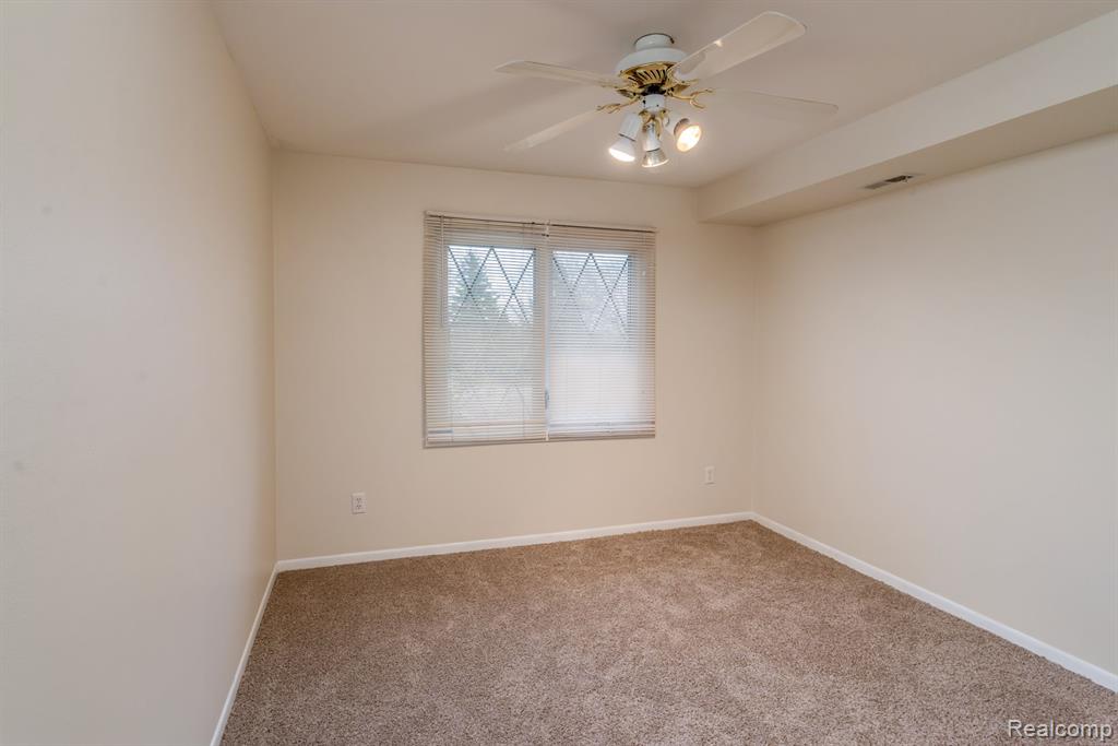 54797 Shelby Road, Unit 88 Shelby, MI 48316 - Photo 11 of 22