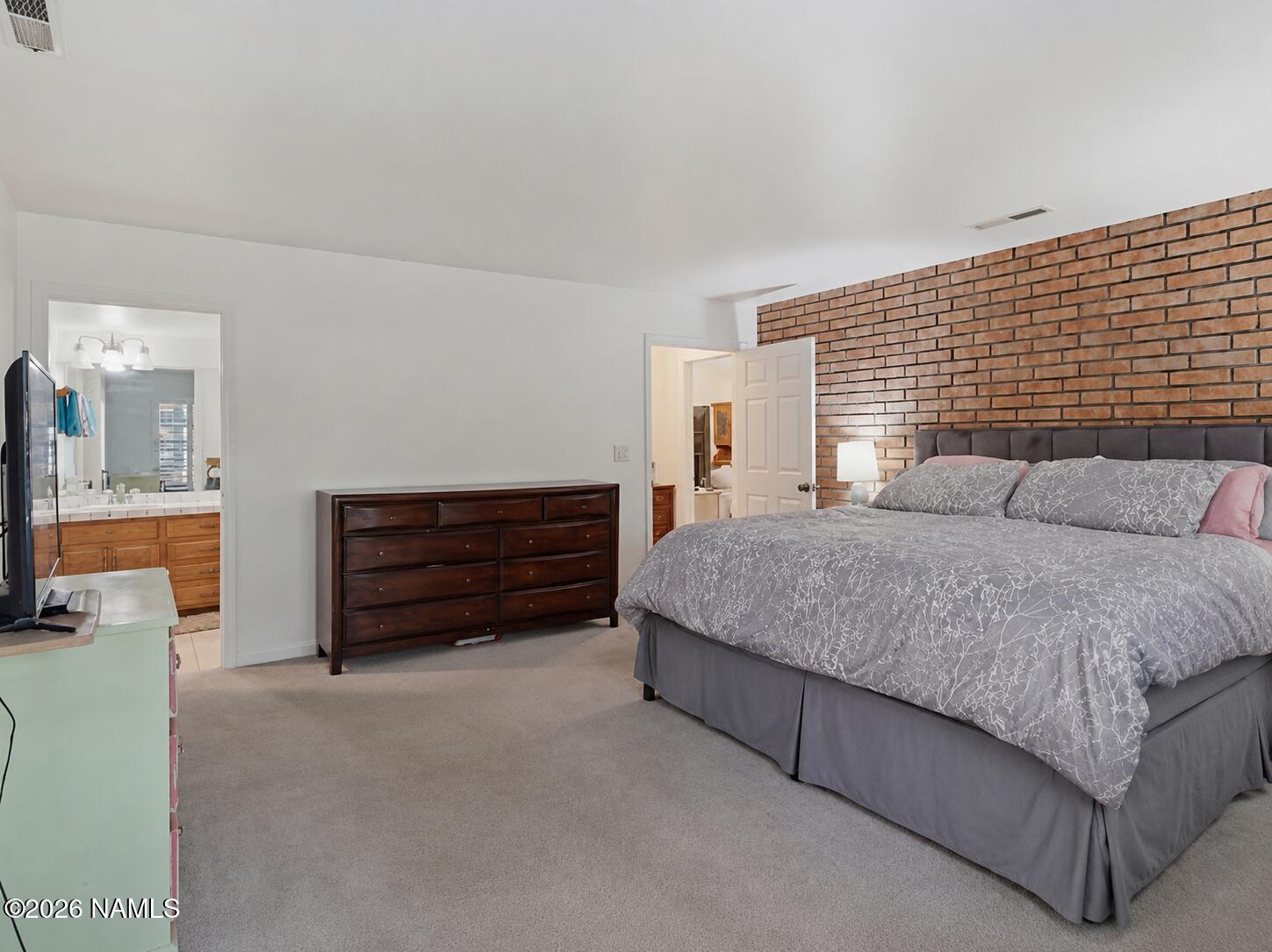 2063 North Rain Tree Road Flagstaff, AZ 86004 - Photo 17 of 40 UPDATED PAINT 06/26