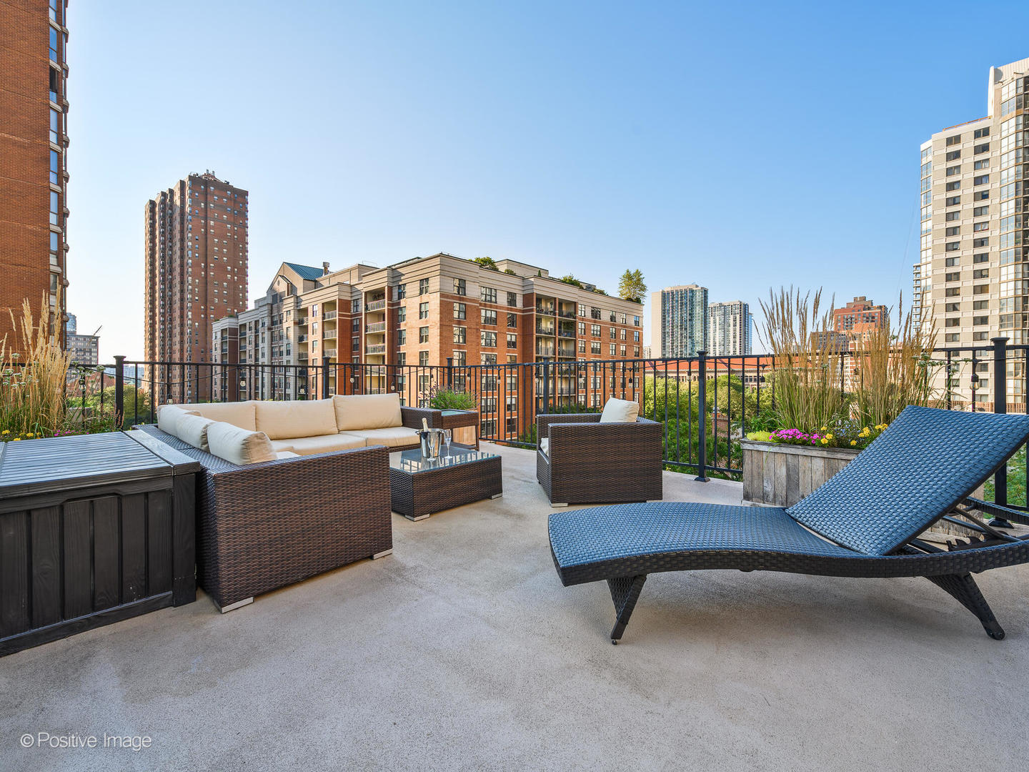 839 North Dearborn Street, Unit F Chicago, IL 60610 - Photo 28 of 40 a view of a terrace with chairs and a table