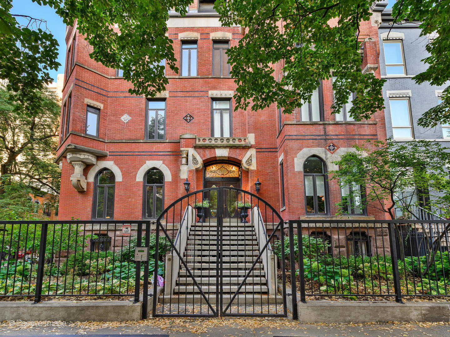 839 North Dearborn Street, Unit F Chicago, IL 60610 - Photo 3 of 40 front view of a building