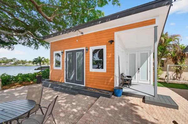 $925,000 | 6647 Paul Mar Drive, Lantana, FL 33462
