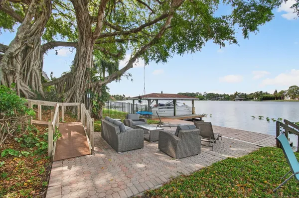 $925,000 | 6647 Paul Mar Drive, Lantana, FL 33462