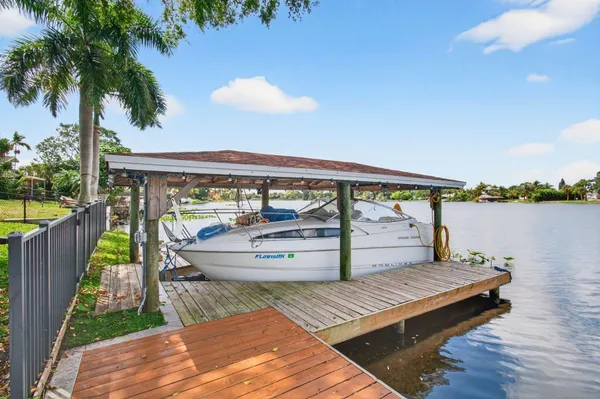 $925,000 | 6647 Paul Mar Drive, Lantana, FL 33462