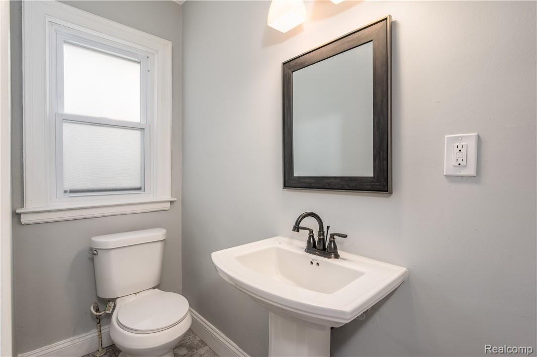 4145 Balfour Road Detroit, MI 48224 - Photo 12 of 21 DSC_7406.jpg