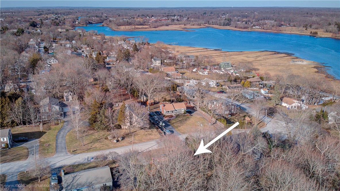 49 Overhill Road Warren, RI 02885 - Photo 4 of 35