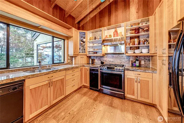 $995,000 | 301 Discovery Way, Sequim, WA 98382