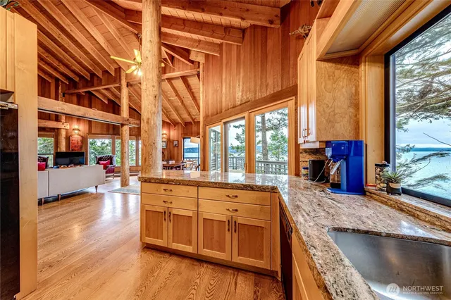 $1,100,000 | 301 Discovery Way, Sequim, WA 98382