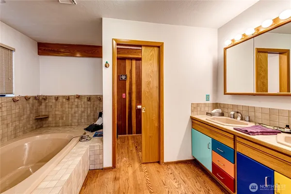 $995,000 | 301 Discovery Way, Sequim, WA 98382