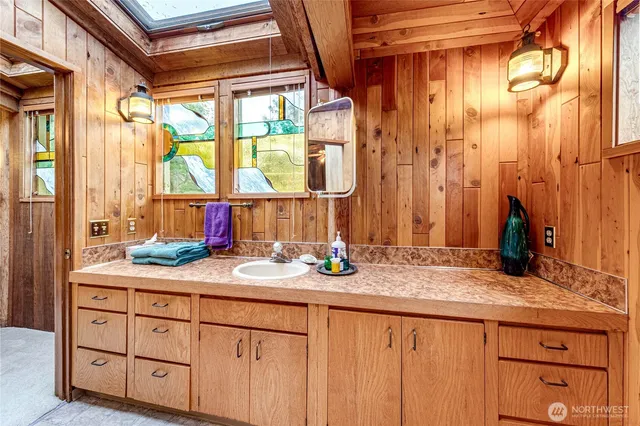 $1,100,000 | 301 Discovery Way, Sequim, WA 98382