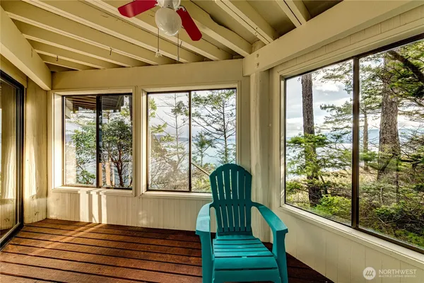 $995,000 | 301 Discovery Way, Sequim, WA 98382