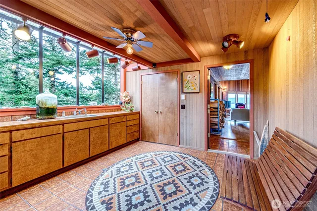 $1,100,000 | 301 Discovery Way, Sequim, WA 98382