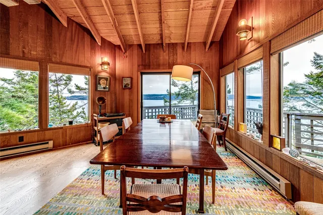 $1,100,000 | 301 Discovery Way, Sequim, WA 98382