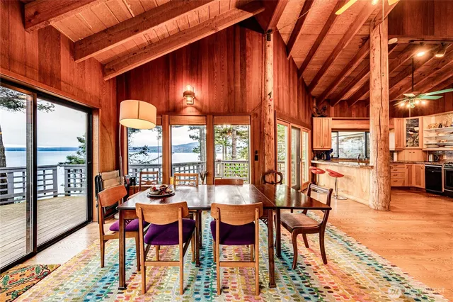 $1,100,000 | 301 Discovery Way, Sequim, WA 98382