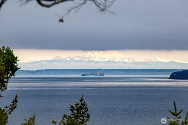 $995,000 | 301 Discovery Way, Sequim, WA 98382