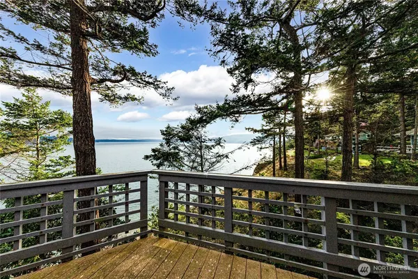 $995,000 | 301 Discovery Way, Sequim, WA 98382