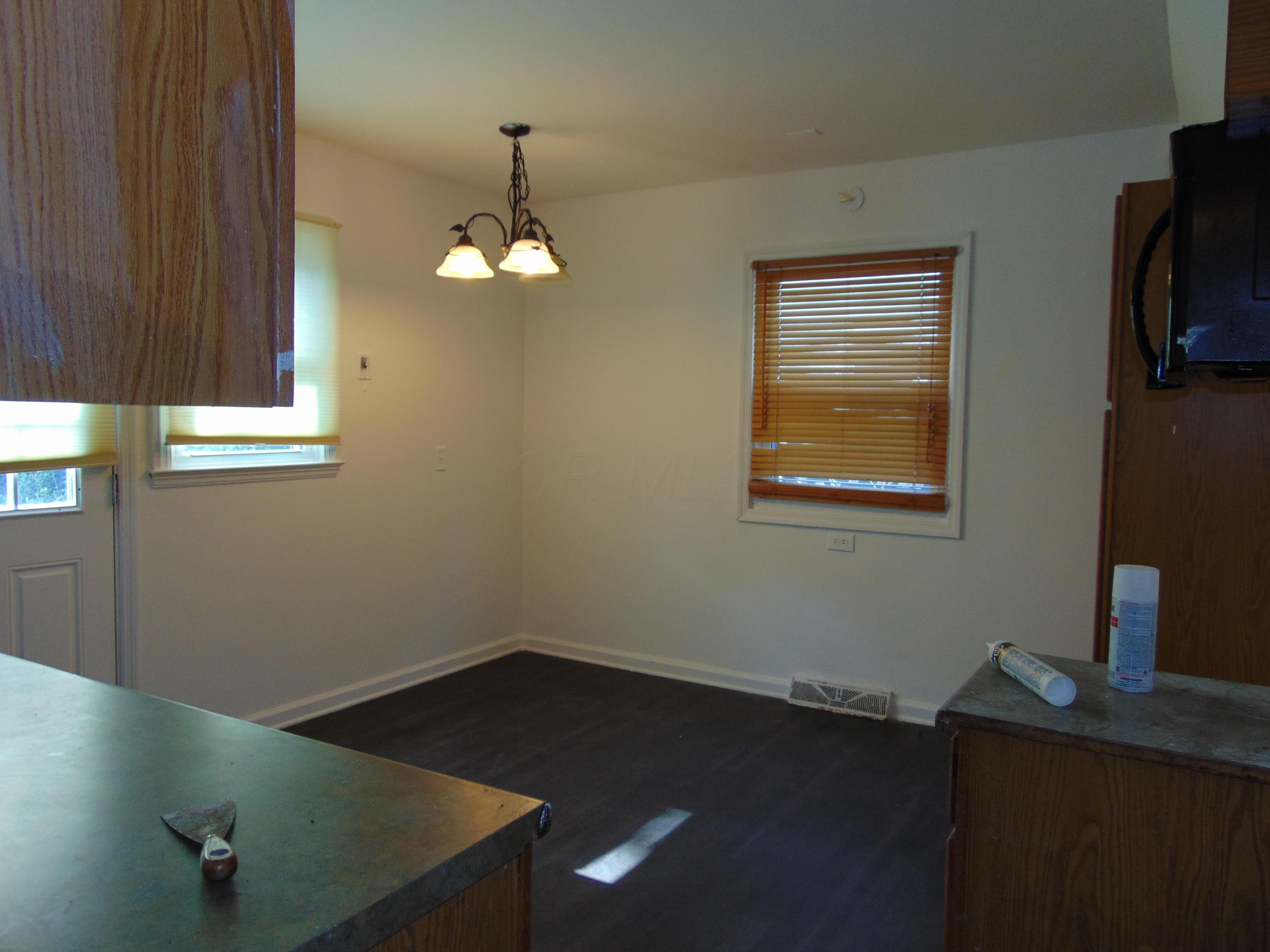 567 South Ashburton Road Columbus, OH 43213 - Photo 4 of 22 Gallery Image 4