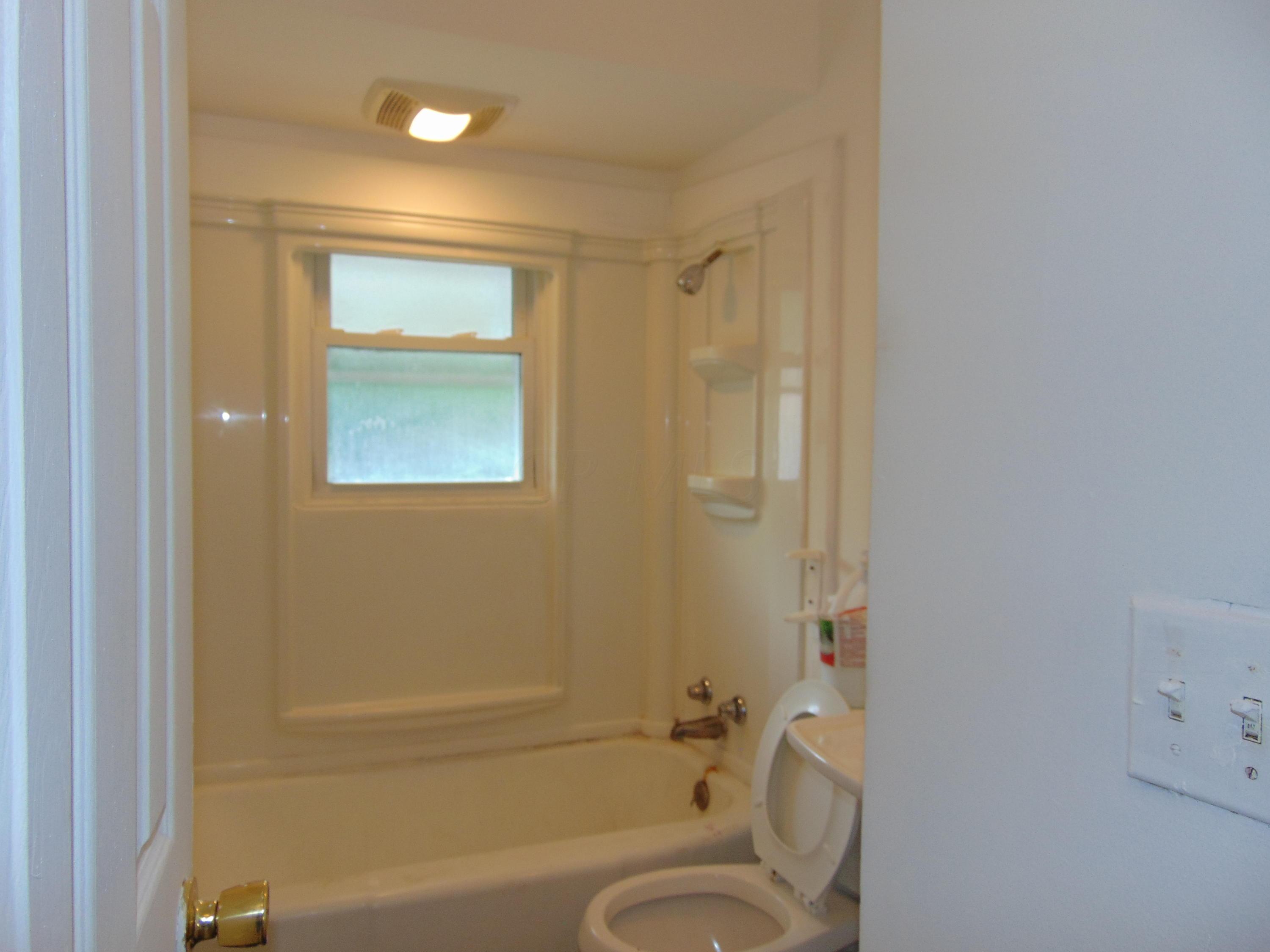 567 South Ashburton Road Columbus, OH 43213 - Photo 8 of 22 Gallery Image 8