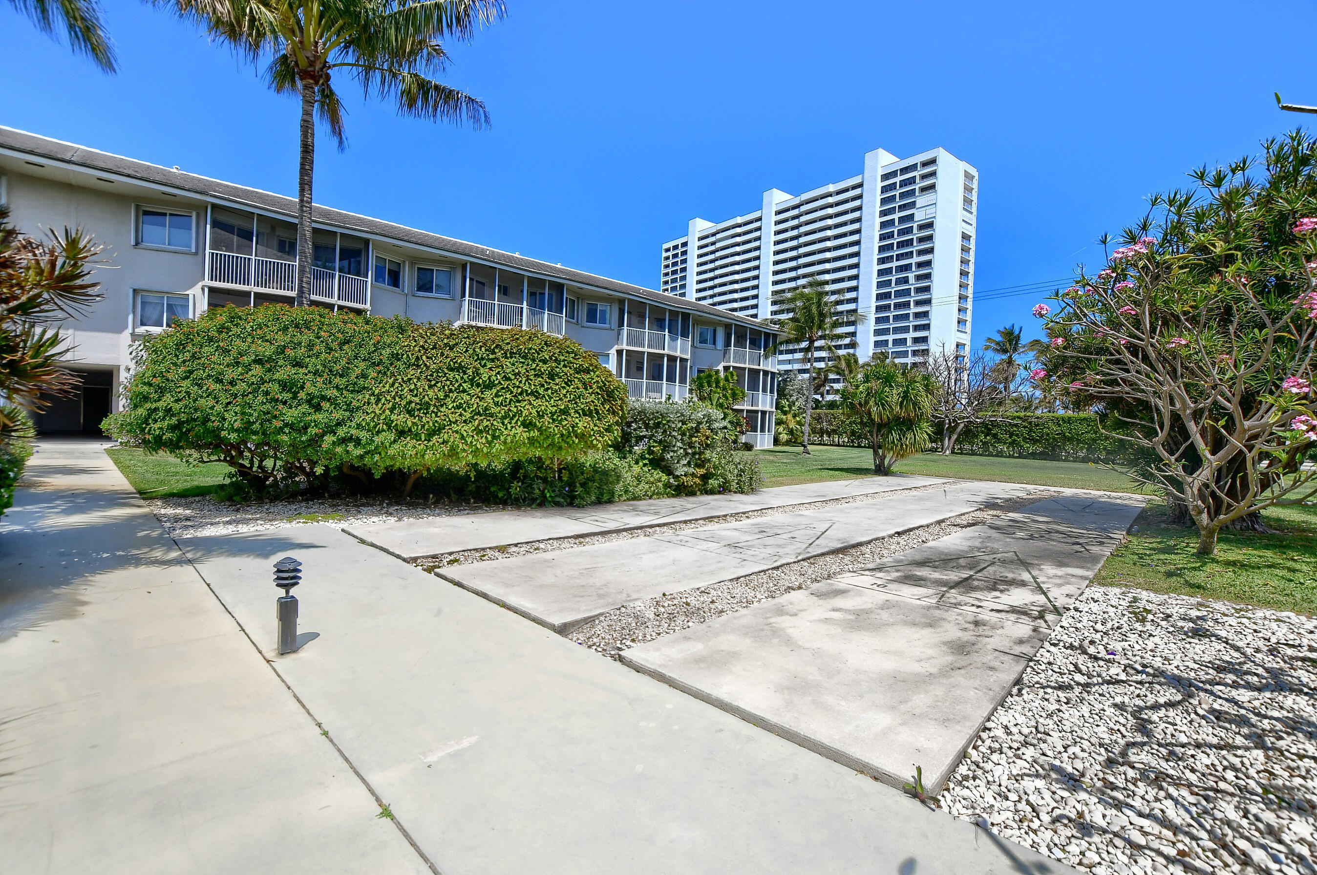 2700 Banyan Road, Unit 32 Boca Raton, FL 33432 - Photo 28 of 32 45_ebf_9762-hdr(5)