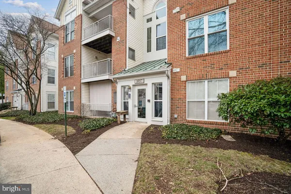 $290,000 | 3557 Floating Leaf Lane, Unit F101, Laurel, MD 20724
