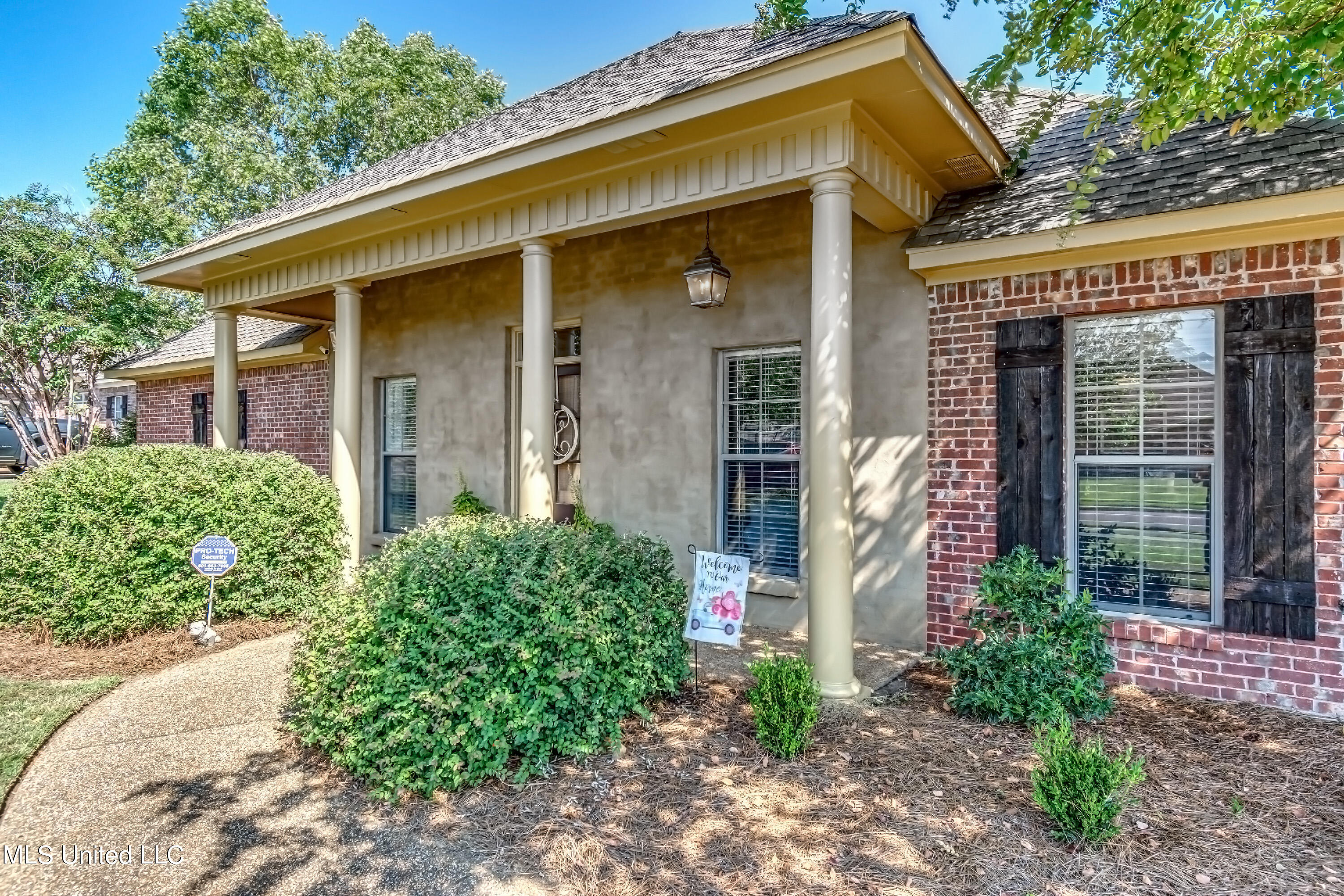 141 Bradfield Road Madison, MS 39110 - Photo 2 of 64 141 Bradford Road-5 - Copy