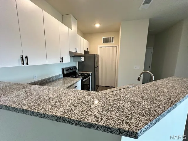 $1,450 | 215 Harmony Mdws Court, Dardenne Prairie, MO 63368