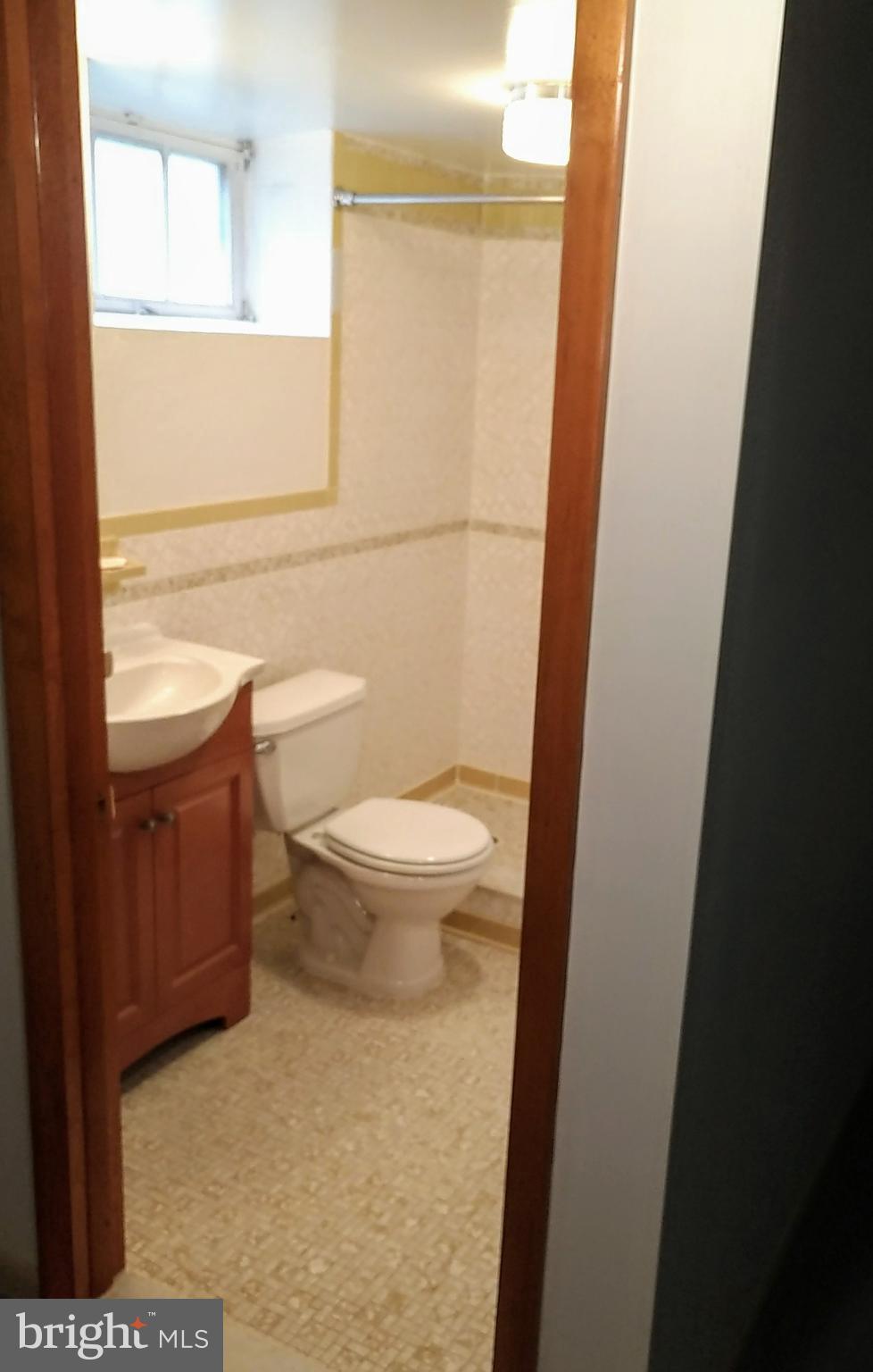 788 George Avenue Baltimore, MD 21221 - Photo 22 of 27 Basement Full Bathroom