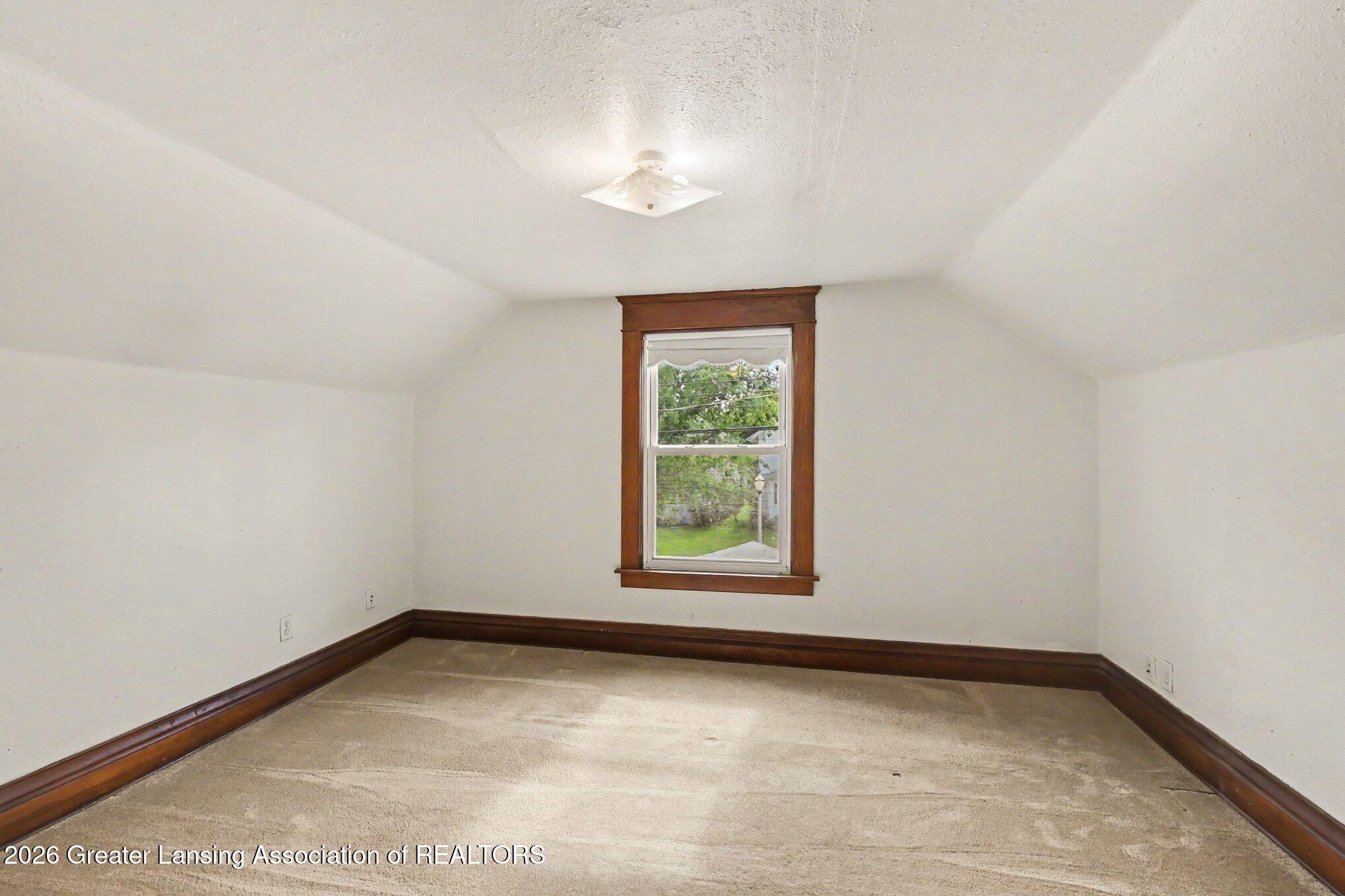 925 Clark Street Lansing, MI 48906 - Photo 19 of 27 018_file_6485