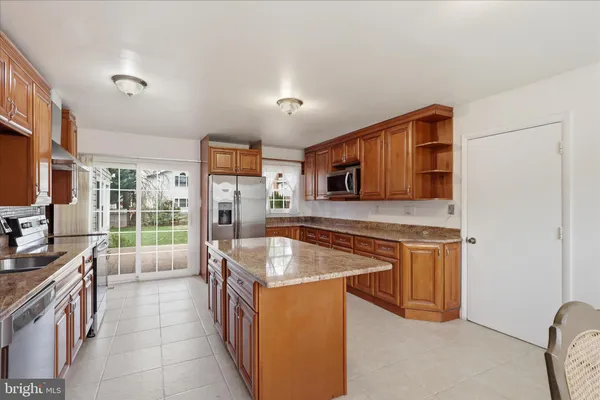 $735,000 | 13545 Tabscott Drive, Chantilly, VA 20151